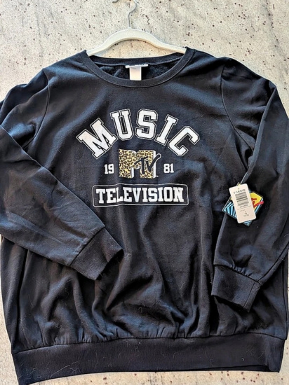 MTV Music Television Graphic Sweatshirt in Black Women's Torrid Size 1x NWT